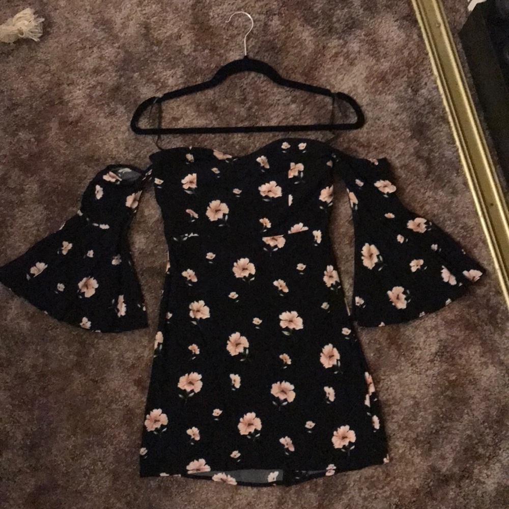 Floral dress with sweetheart neckline